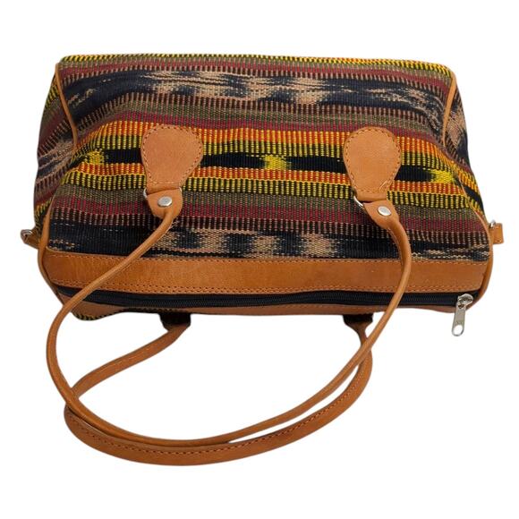 Elegant Tan and Multicolor Shoulder Bag - Picture 5 of 7